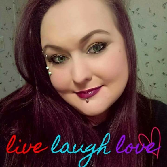 Meet your Posher, Cassie - Picture 1 of 1